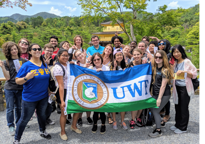 Students on study abroad trip in Japan