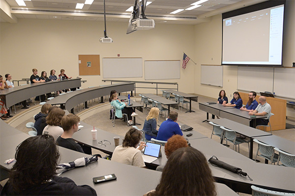 Students attending Honors Colloquium