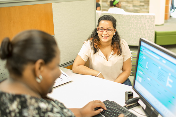 Student meeting with advisor