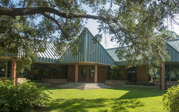 front of building 21 for Tutoring and Learning