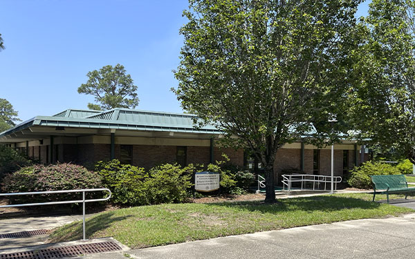 Exterior view of Building 19 on the UWF Pensacola campus.