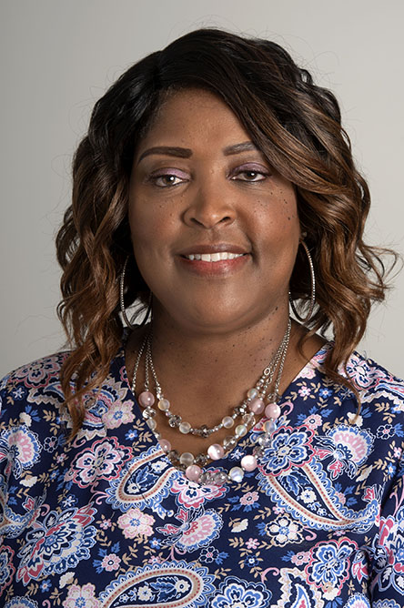 Carol Heard headshot.