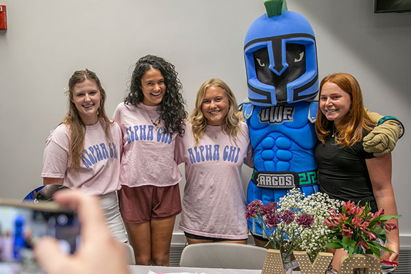 Sorority Members and Argie