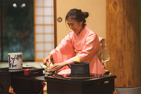 UWF's Japan House hosts members of the Jikei Group