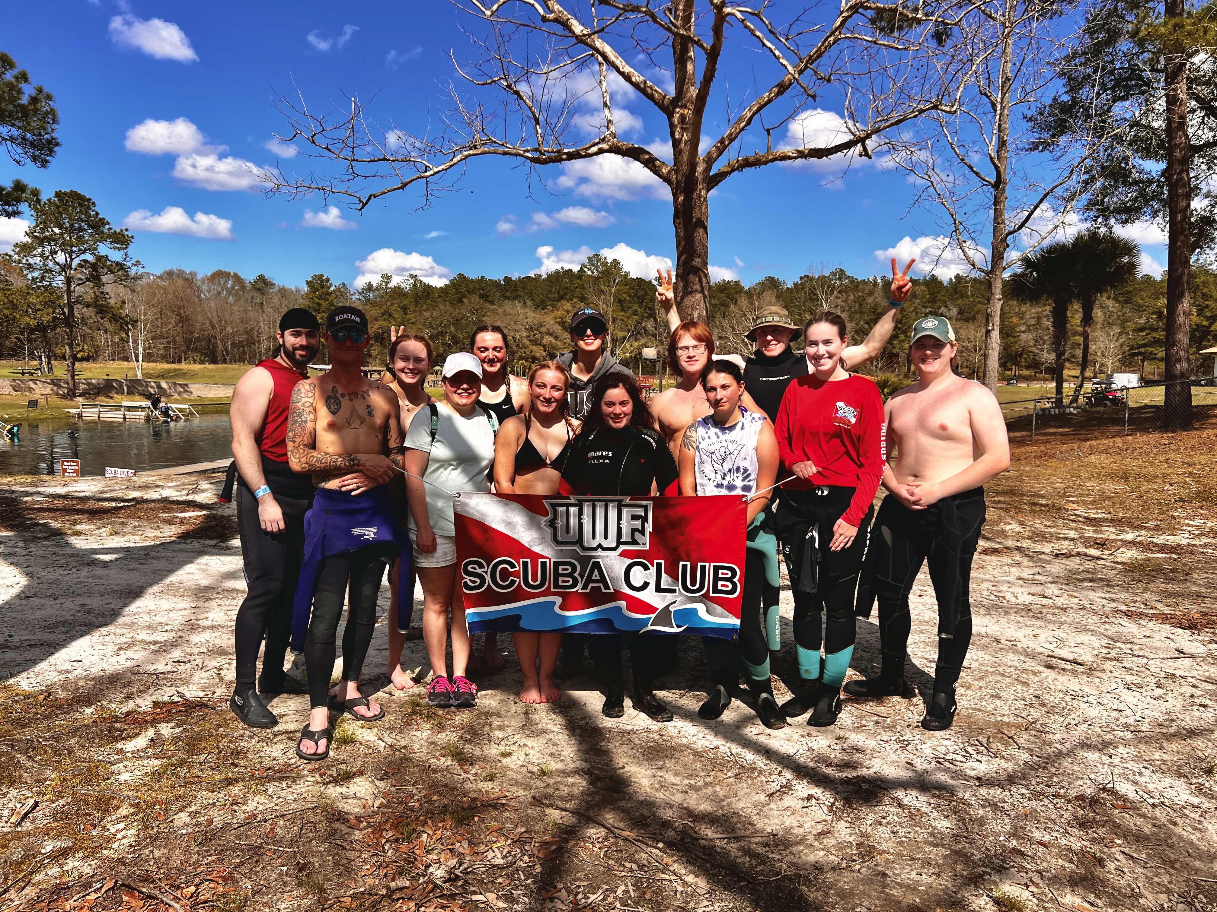 Students posing for picture as the Scuba Club