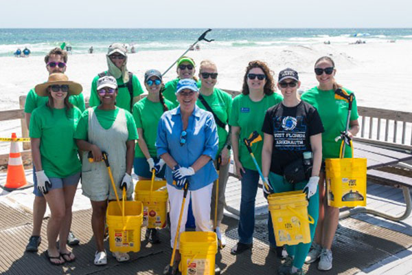 Staff volunteering during UWF Founders Week