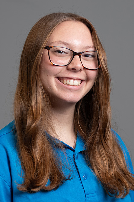 Ayla Fortner orientation leader photo