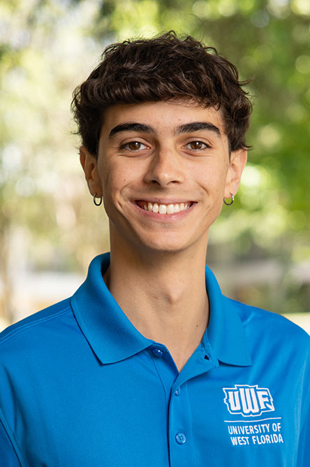 Gustavo Menis de Araujo orientation leader photo