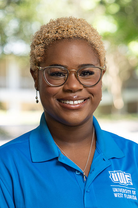 Kaysia Desmond orientation leader photo