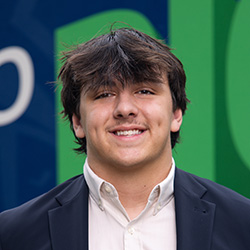 Brenton Scofield outdoor headshot.