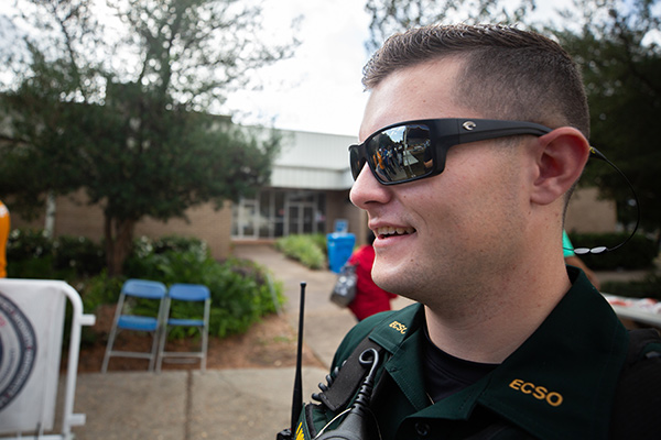 sheriff officer on UWF campus