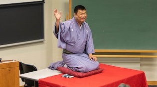 UWF World Languages Program hosted “Rakugo: The Art of Storytelling,” a performance by Yanagiya Tozaburo III