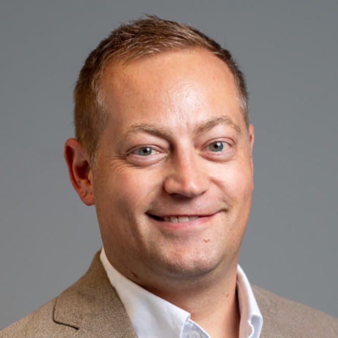 Matt Knierim indoor headshot.