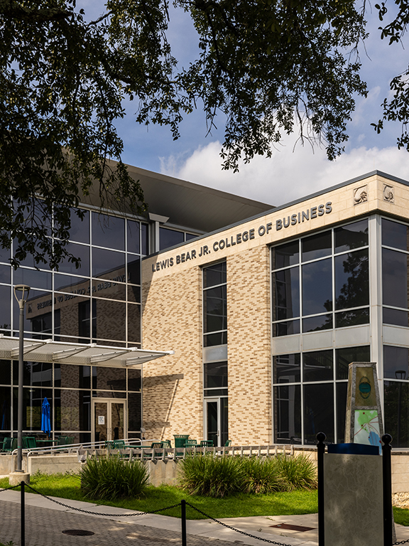 Building 76A on the UWF Pensacola campus.