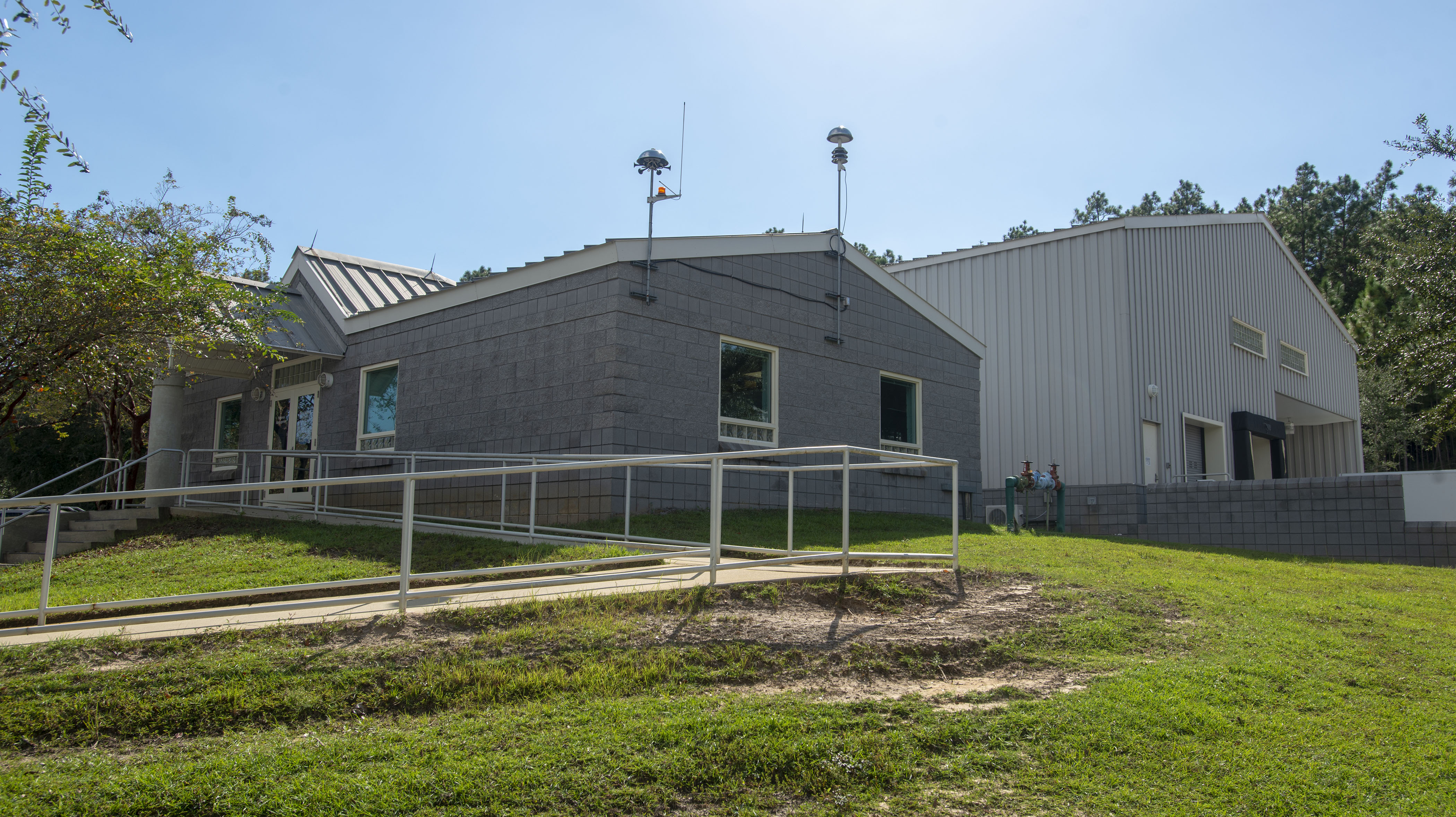 Building 95 on the UWF Pensacola campus.