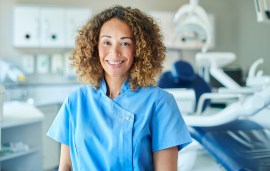 Dental Assistant in appointment room