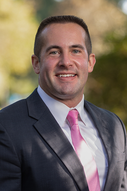 Zachary Farrington headshot