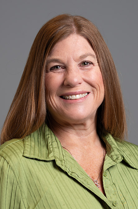 Pam Scapin headshot