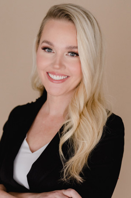 Rachel Moya headshot.