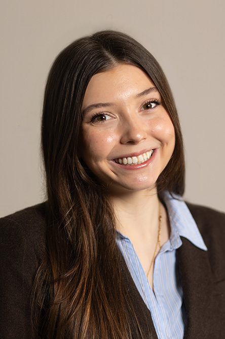Trista Bennett indoor headshot.