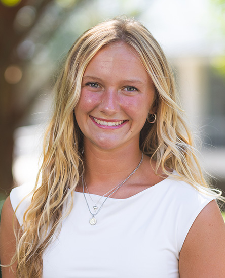 Headshot of Erin Etheridge.