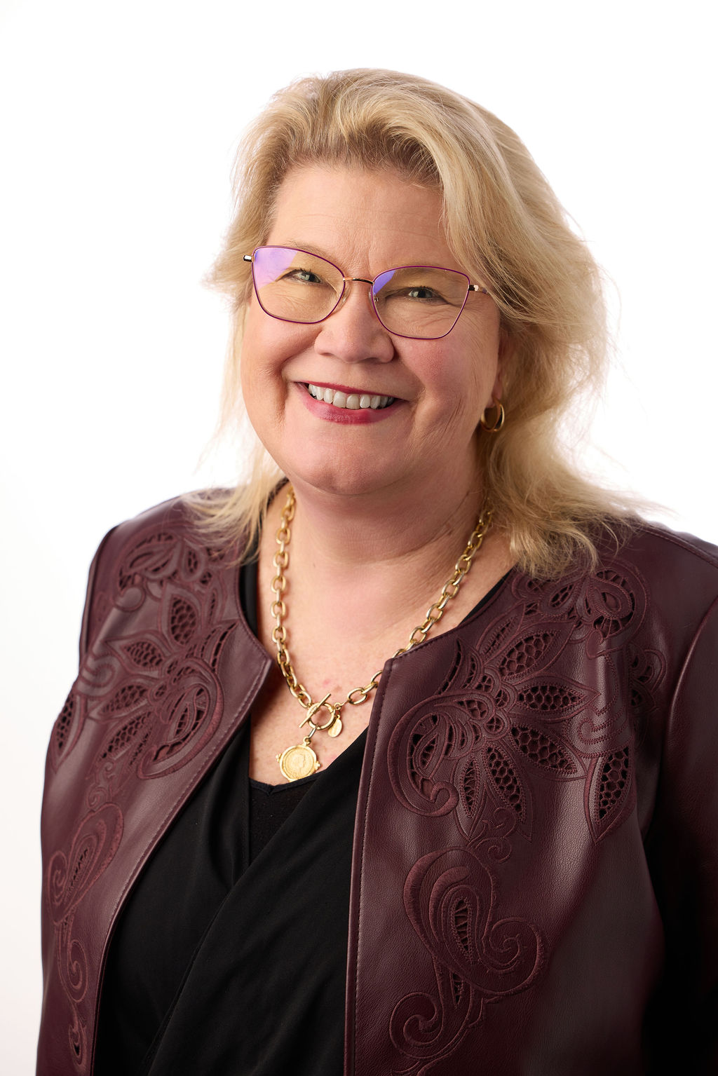 Laura Swann headshot.