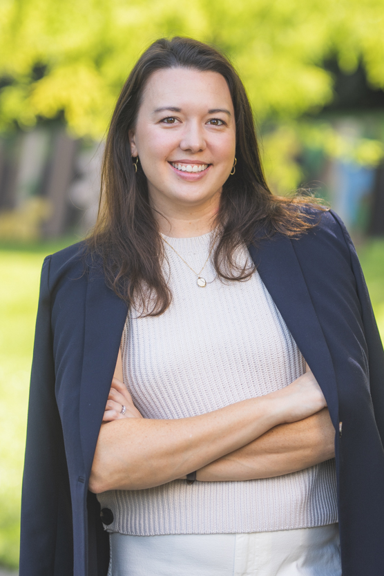 Sarah Schmuck headshot.